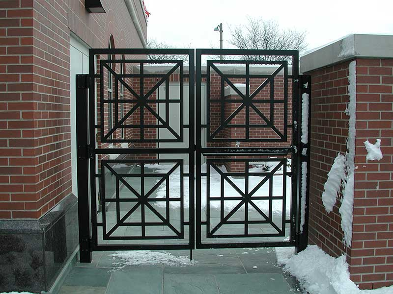 Architectural aluminum gate fabricated using 1