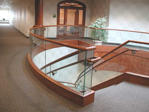 Flowing lines on curved decorative stair